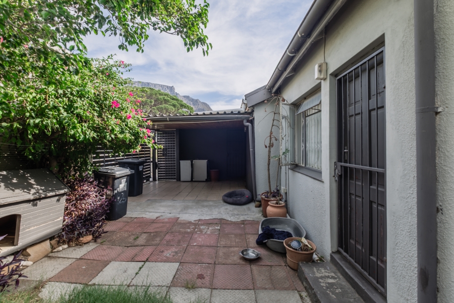 3 Bedroom Property for Sale in Vredehoek Western Cape